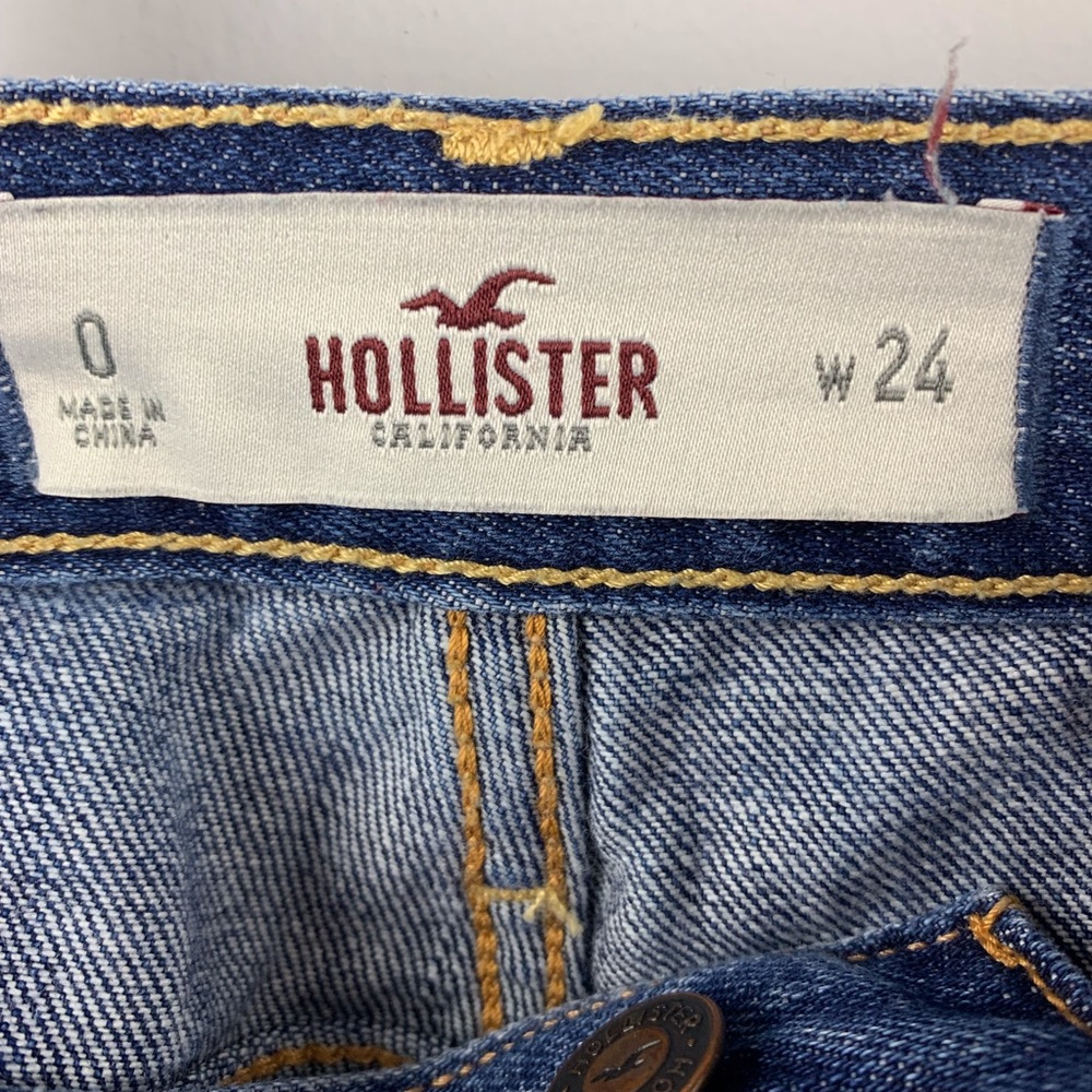 Hollister | Ripped Distressed Jean Shorts - Picture 4 of 6